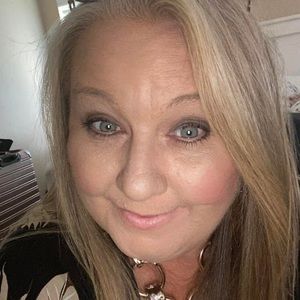 Meet your Posher, Candy